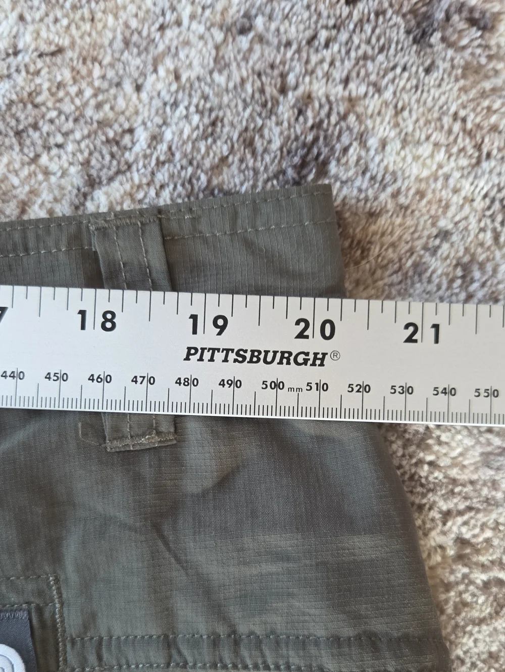 The North Face Hiking Cargo Pants 100% Nylon Dark Olive Green Mens Size 40 Short